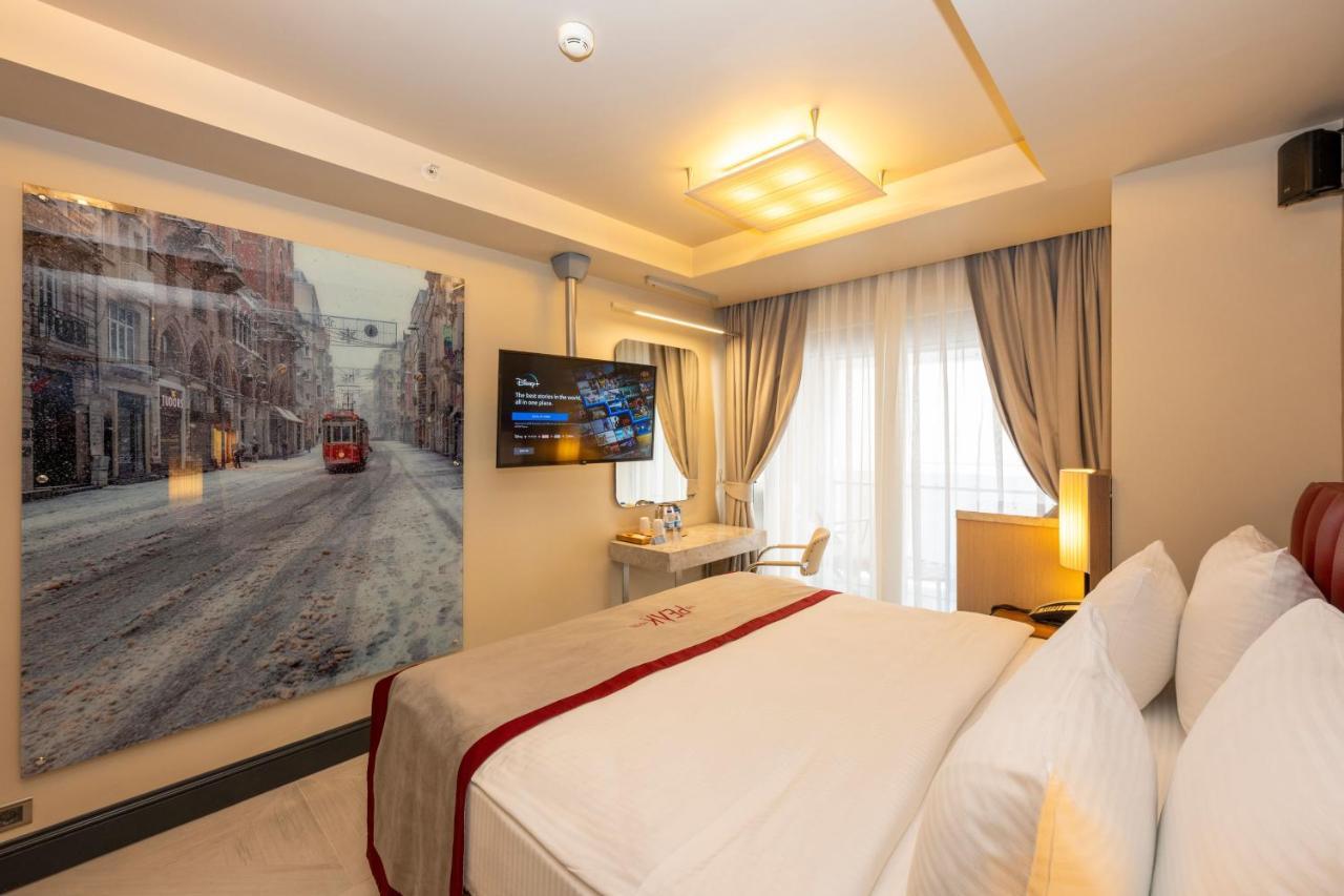 Ramada By Wyndham Pera Taksim Otel 5*